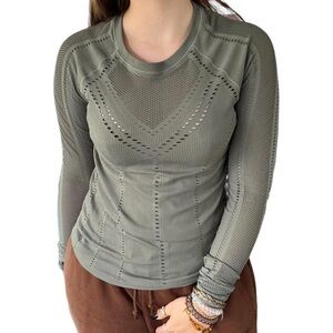 Athleta mesh top
